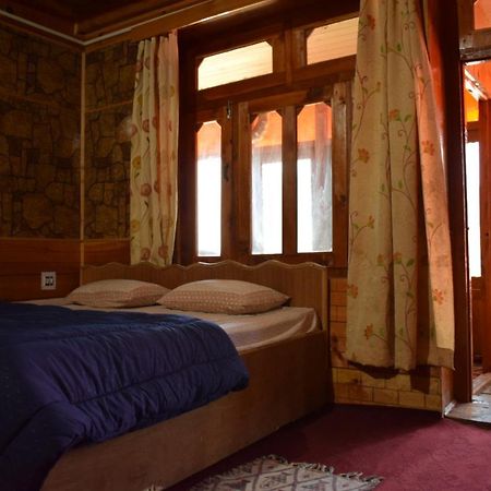 Satyam Homes Shoja Kültér fotó